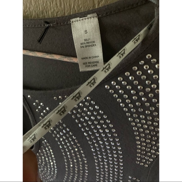 Embellished Top - Picture 3 of 4